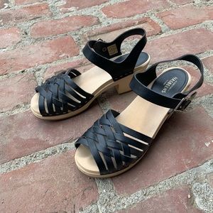 New Swedish Hasbeens black leather clog sandals